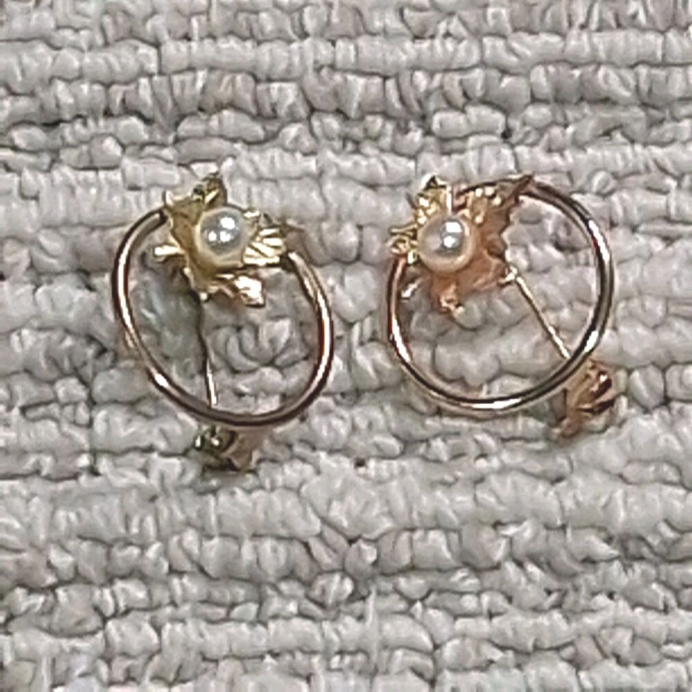 Vintage Gold Tone Faux Pearl Maple Leaf Circle Pin Brooch Set Pair Women Jewelry